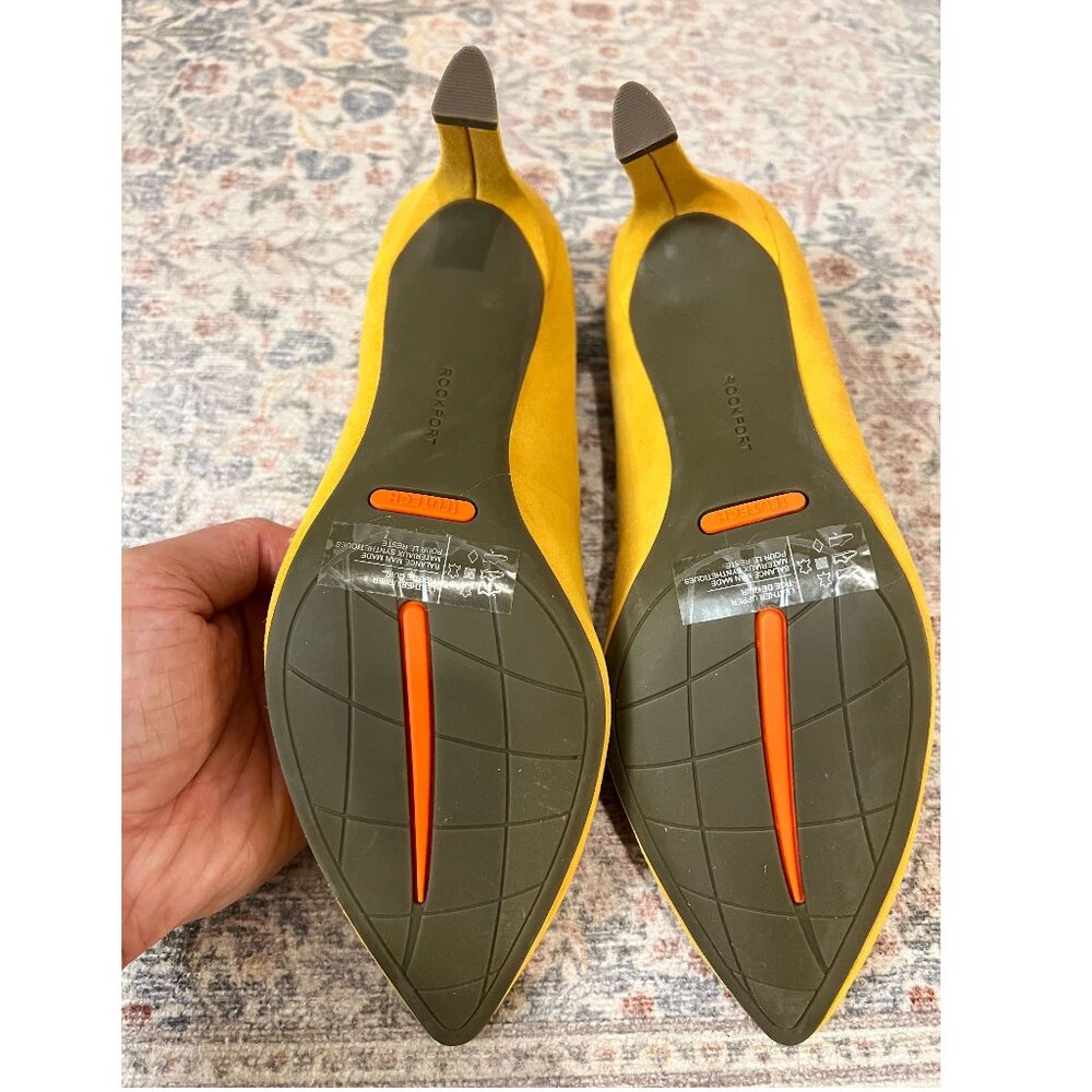 NWOB Rockport Total Motion Sheehan Heel - Yellow Suede Size 7W - Picture 4 of 5